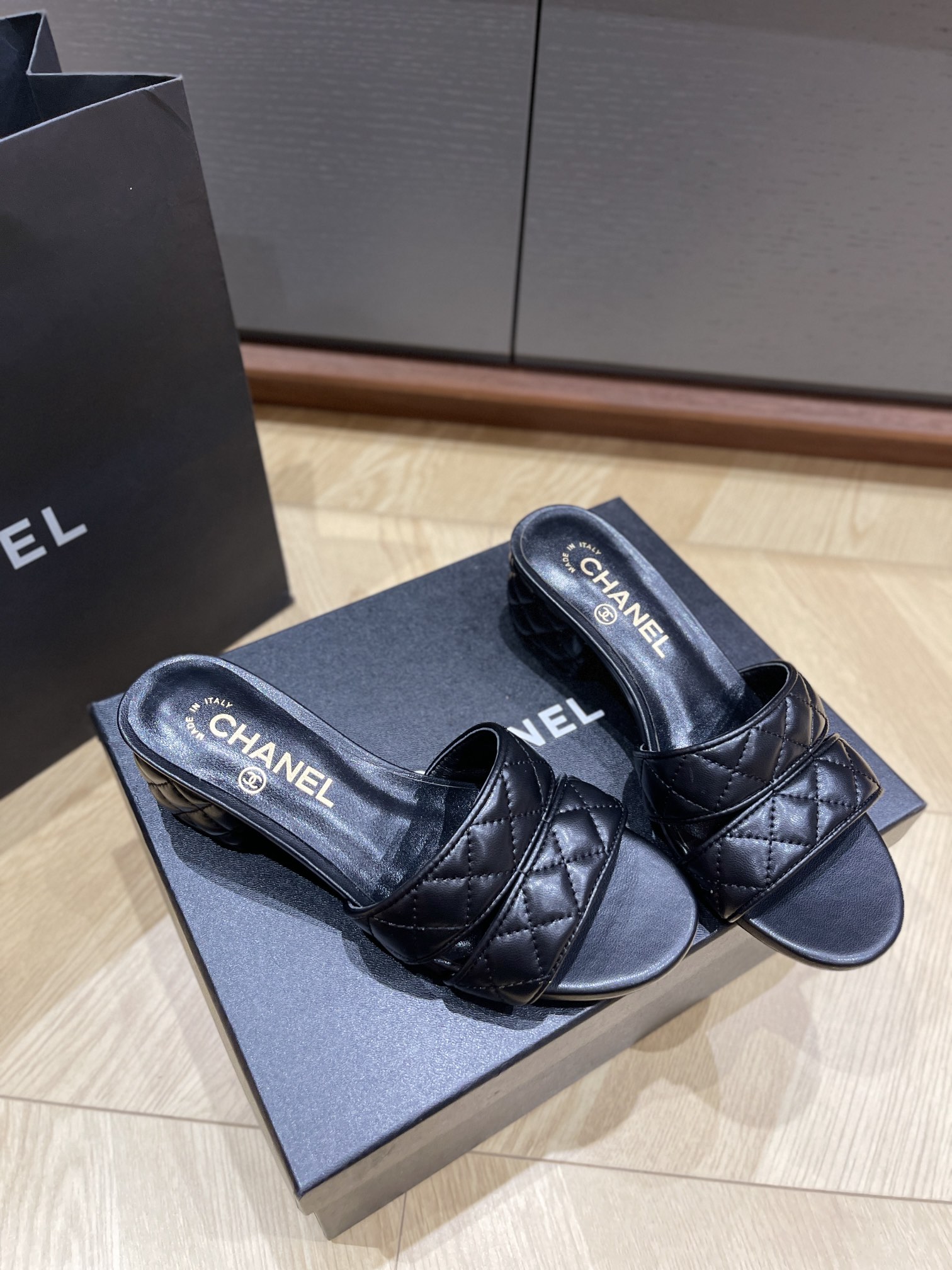 CHANEL 퀼팅 슬리퍼&샌들 (+2type)