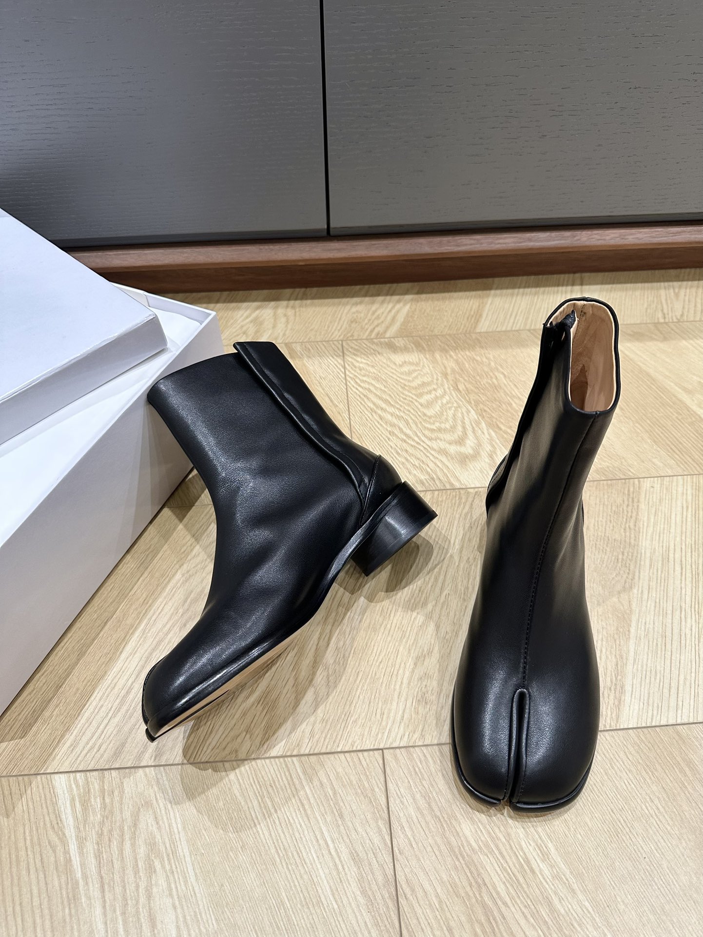 MM6 TABI BOOTS