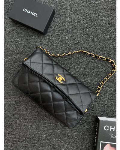 Ch 24p 히든 맥시 호보백 블랙 스몰 30cm