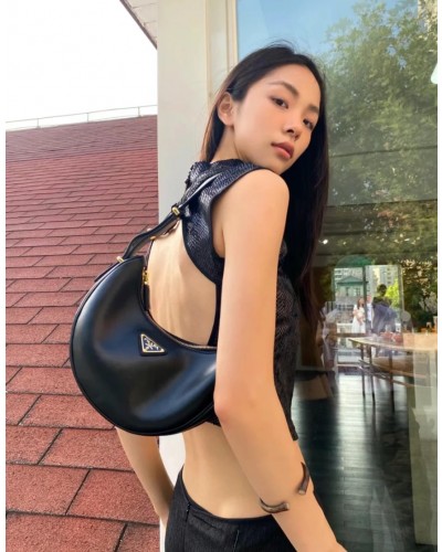 PRADA MOON BAG (+2size)