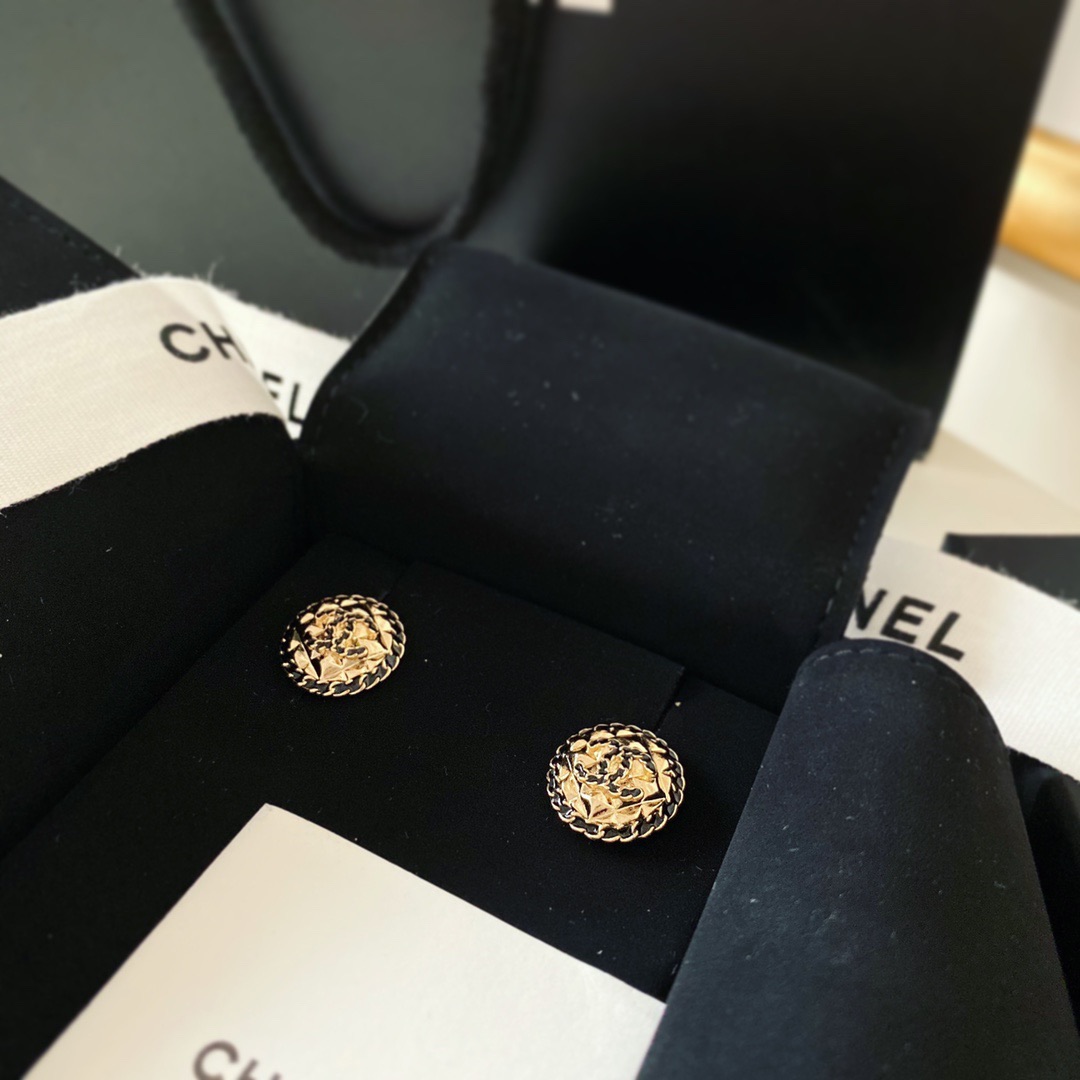 CHANEL 샤넬 CC 귀걸이