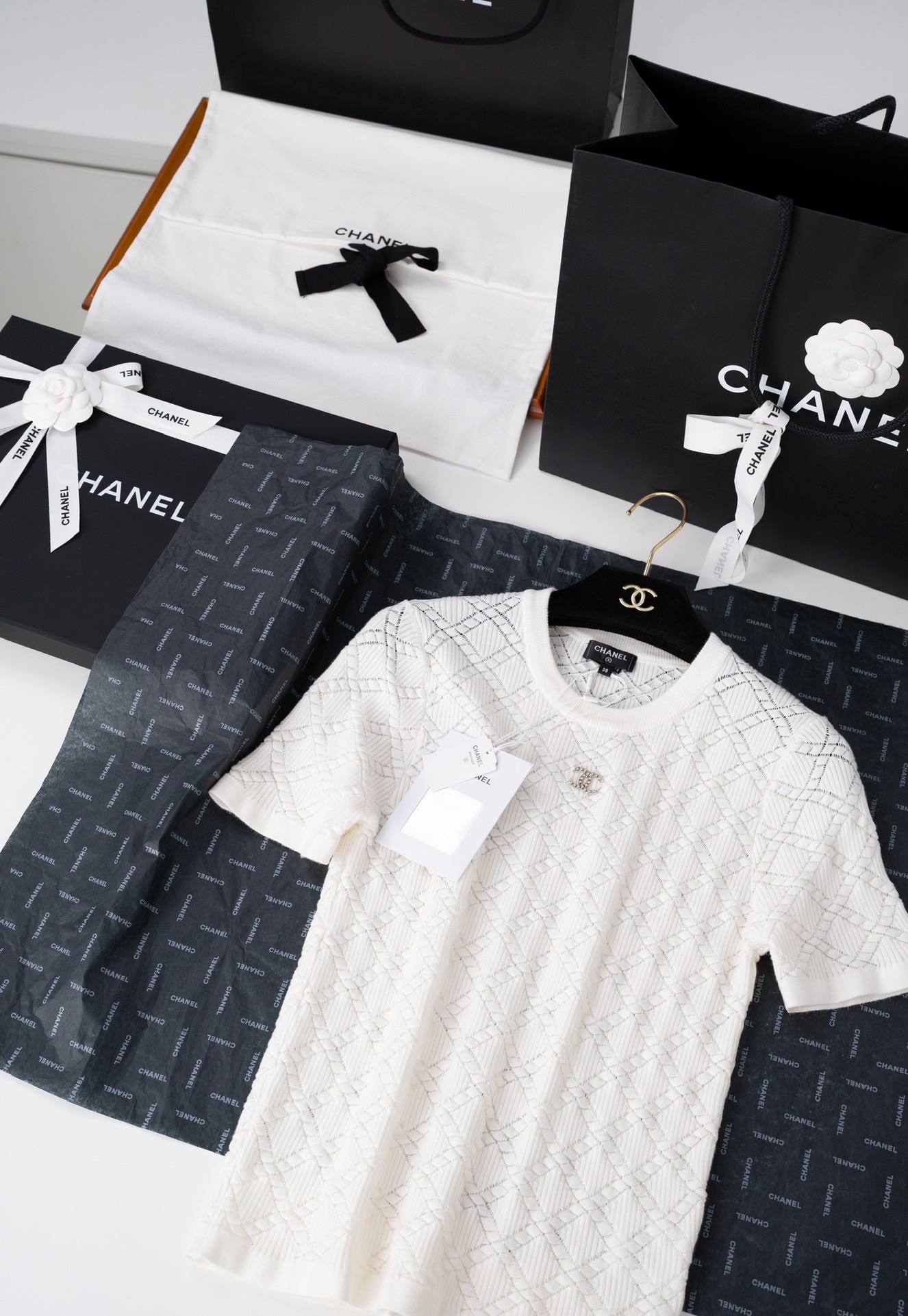 CHANEL 샤넬  cc 반팔 니트