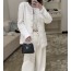 CHANEL  샤넬 화이트 트위드 자켓