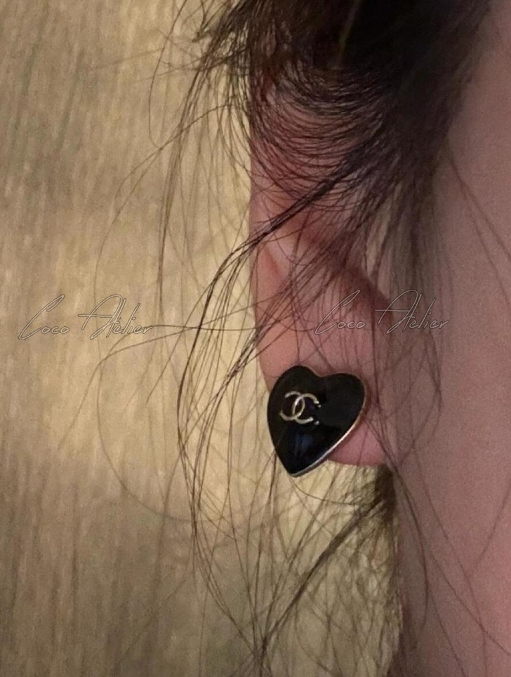 CHANEL CC 하트 귀걸이