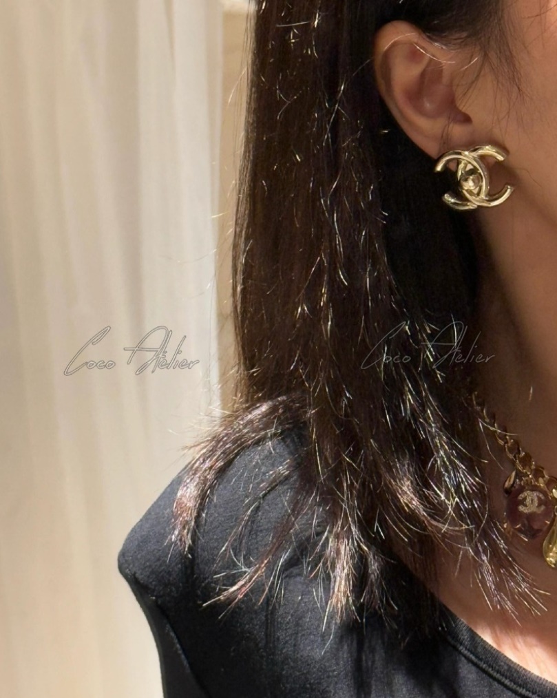 CHANEL 샤넬 CC  턴락 귀걸이