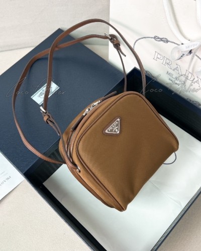 PRADA 프라다 나일론 크로스백