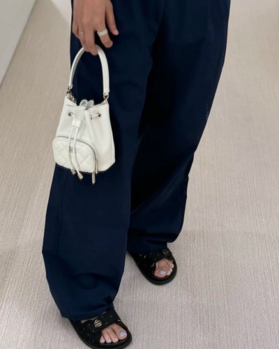 CHANEL 샤넬25B 미니 버킷백