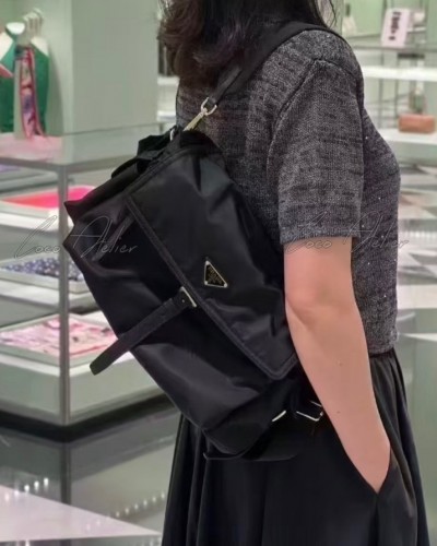 PRADA익스플로어 리나일론 숄더백
