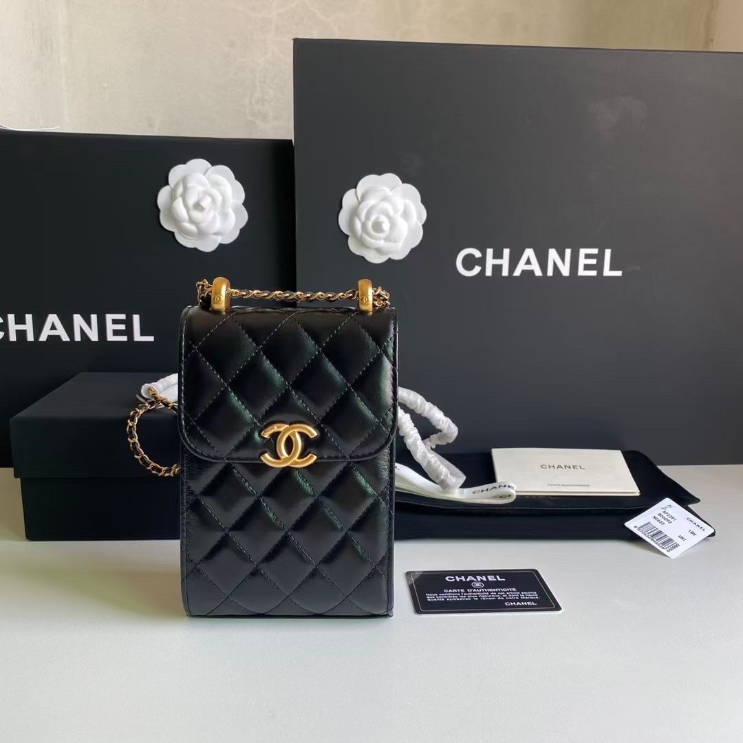 CHANEL 샤넬 핸드폰 케이스백