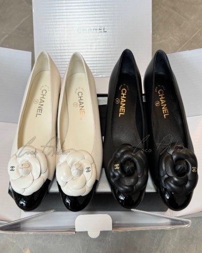 CHANEL 샤넬 까멜리아 플랫