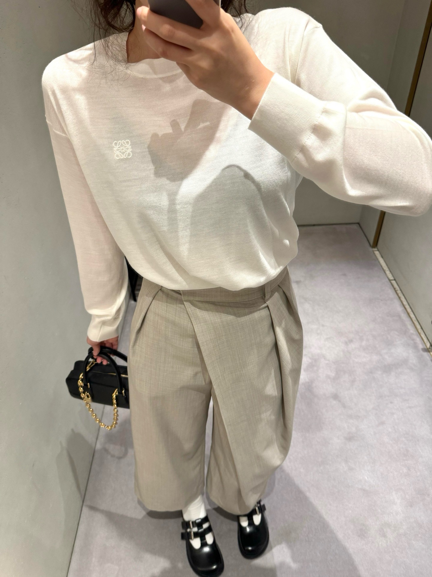 Loewe 로에베 아나그램 자수 긴소매 니트
