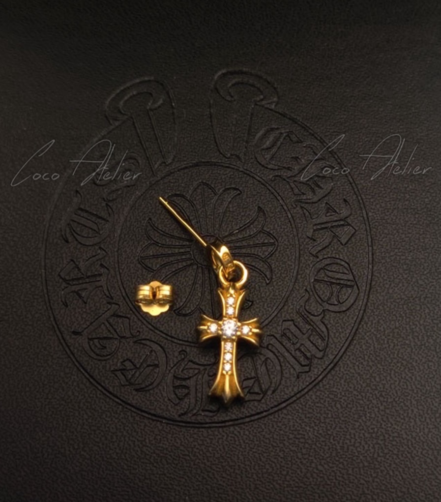 Chrome Hearts 크롬하츠 크로스타이니 귀걸이