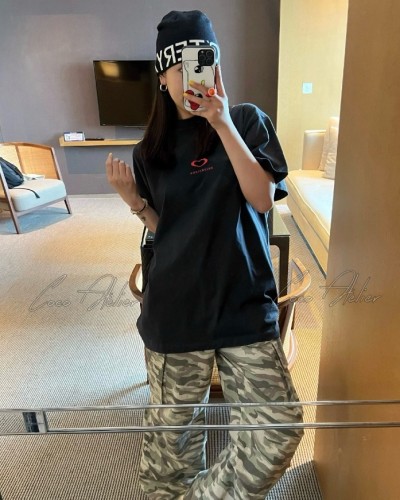 Balenciaga 발렌시아가 하트 자수 프린트 반팔 티셔츠 (남녀공용) +2color