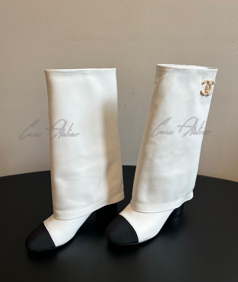 CHANEL 샤넬 cc 레더 부츠