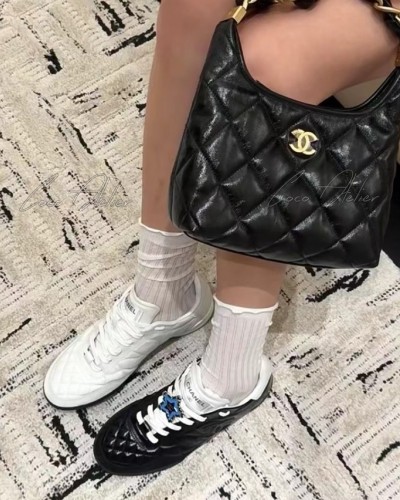 CHANEL 샤넬 퀼팅 스니커즈