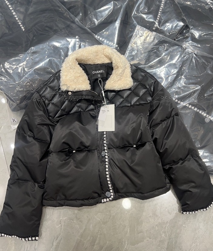 CHANEL 샤넬 레더 패딩 자켓