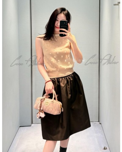 bead-decorated knit sleeveless shirt