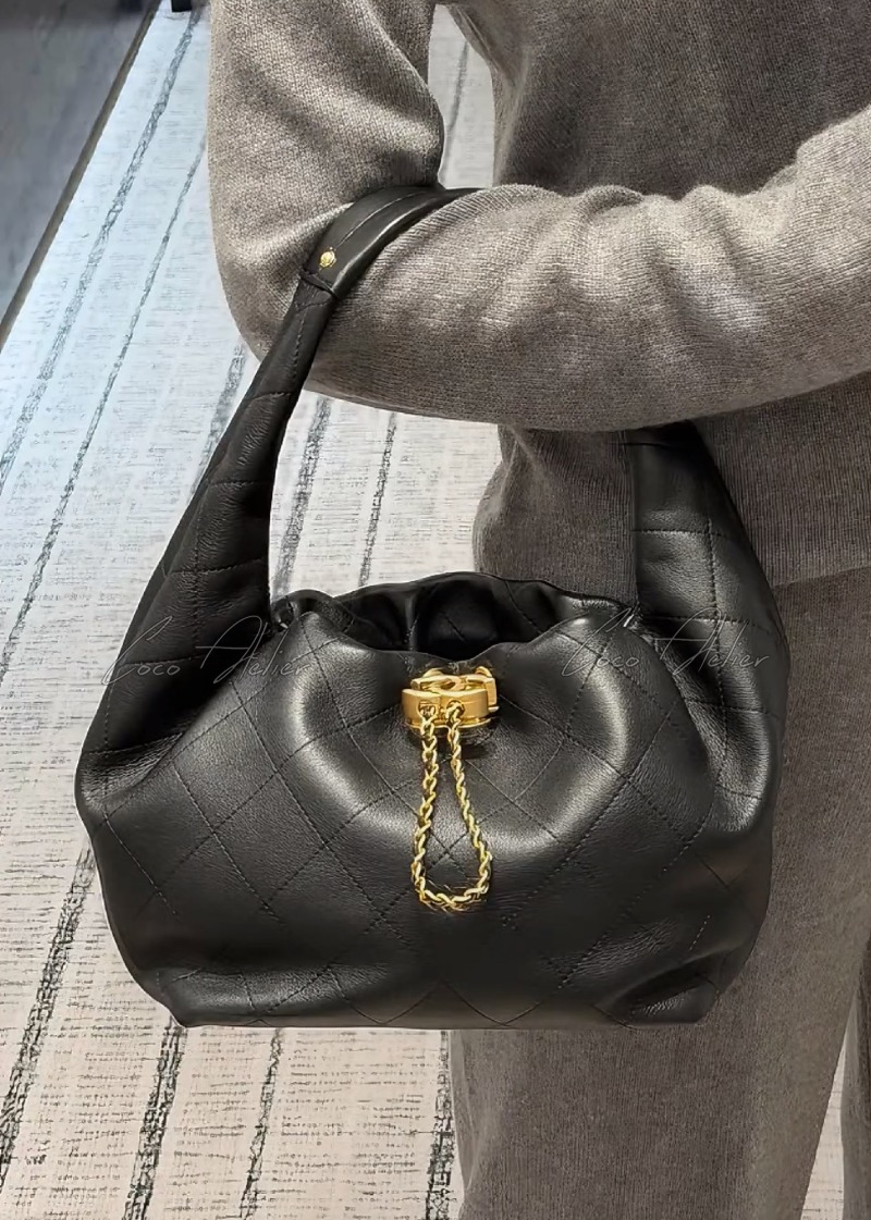 CHANEL 샤넬 26 호보백 스몰