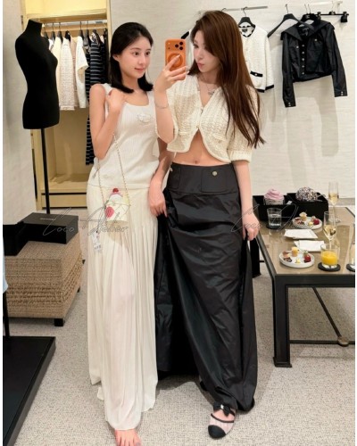 Black long skirt