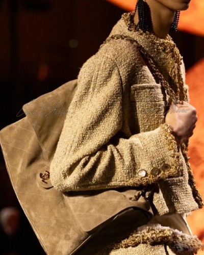 26 Matthieu blazy flap bag