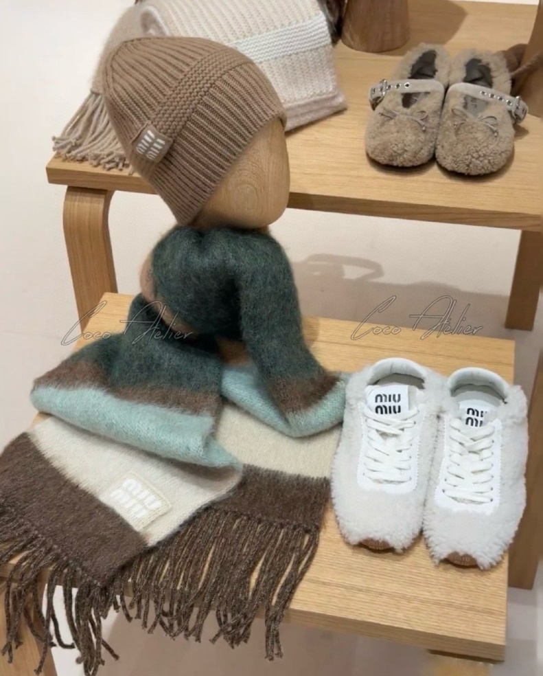 Cashmere muffler