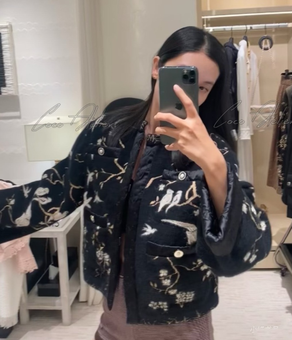 Cashmere embroidered jacket