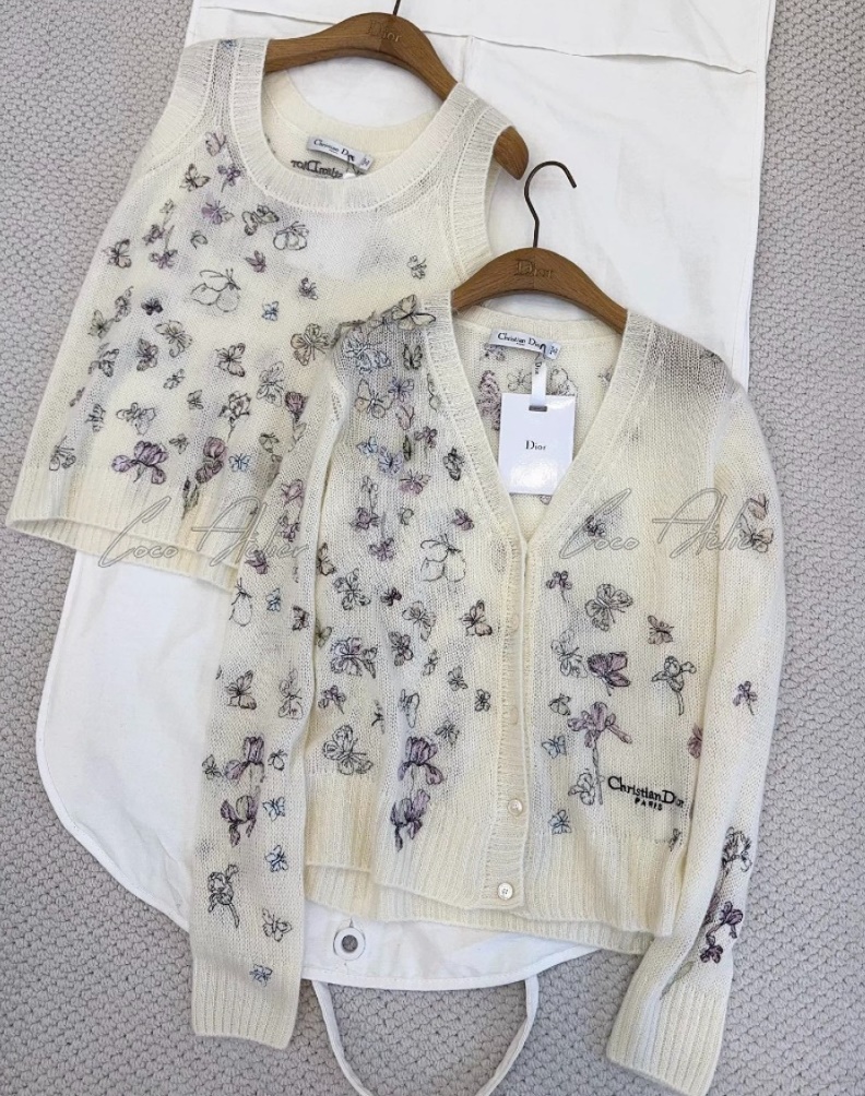 Butterfly cardigan & sleeveless shirt