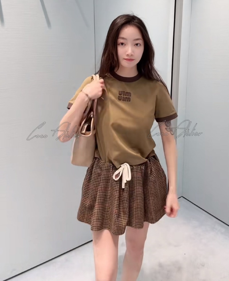 Short-sleeved T-shirt