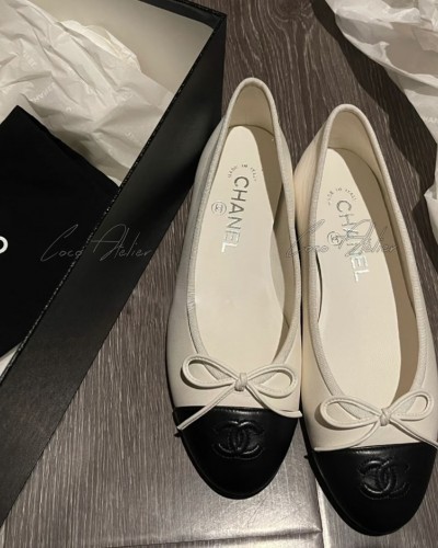 two-tone ballerina flat