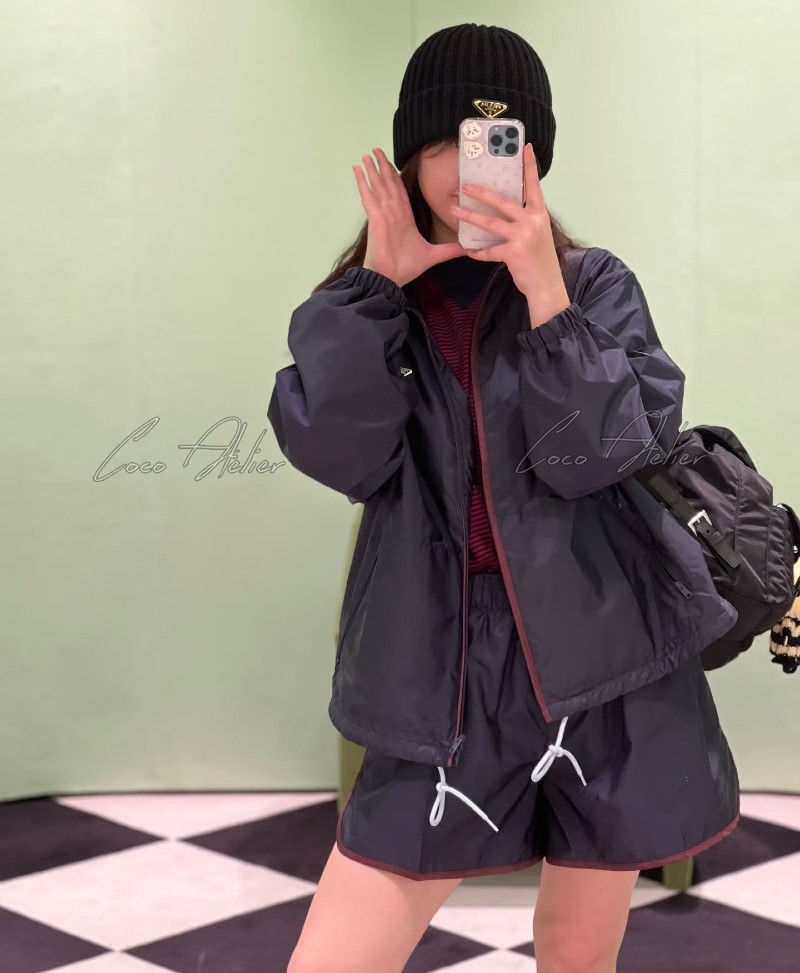 RE-Nylon triangular Windbreaker