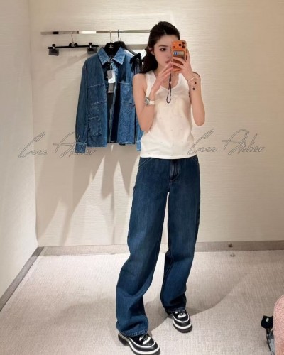 punching sleeveless shirt