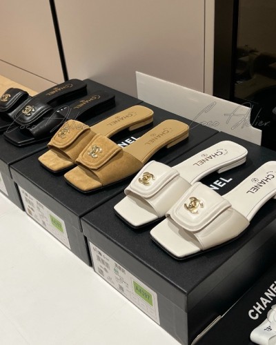 cc turnlocks Slippers