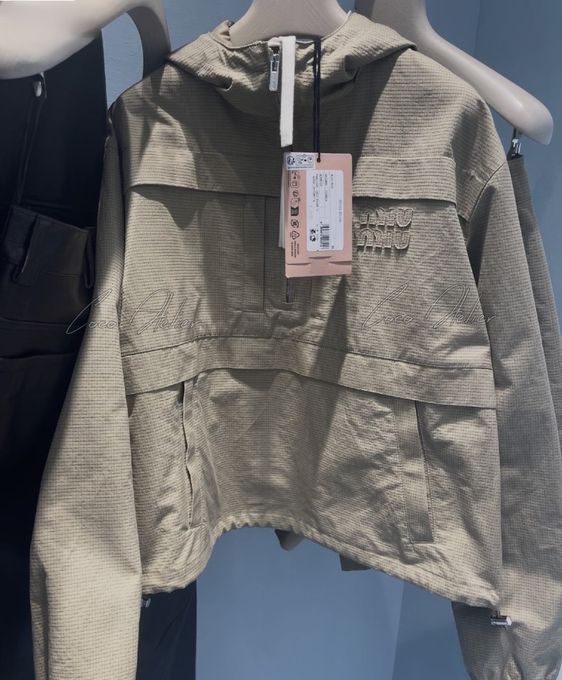 Miu windbreaker