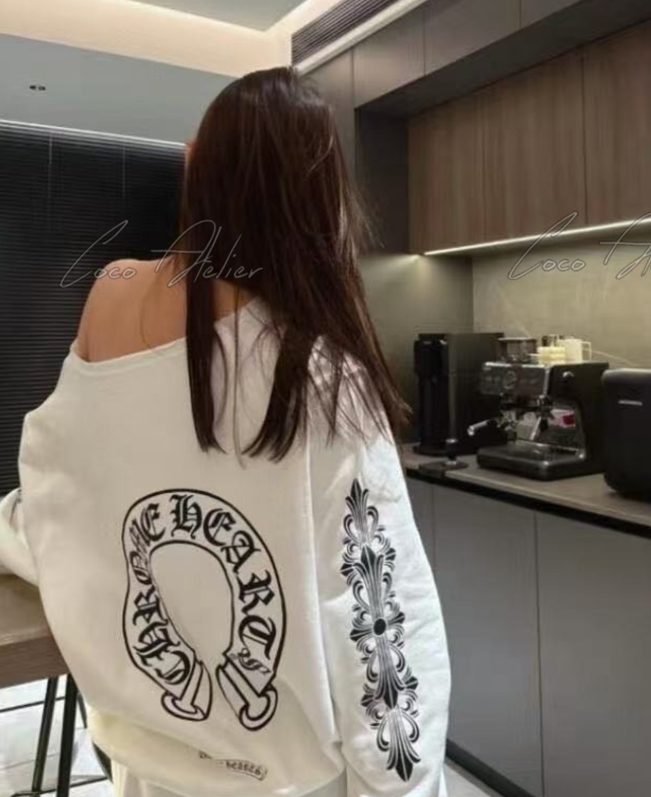 Chrome Off-shoulder sweatshirt