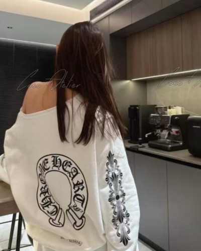 Chrome Off-shoulder sweatshirt