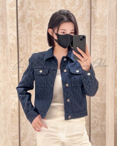 oblique jacket
