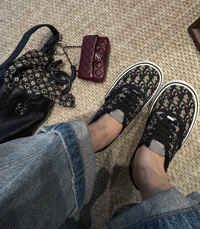 Oblique Sneakers