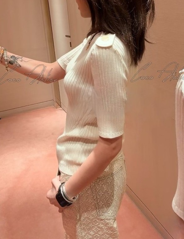button short-sleeved knitwear