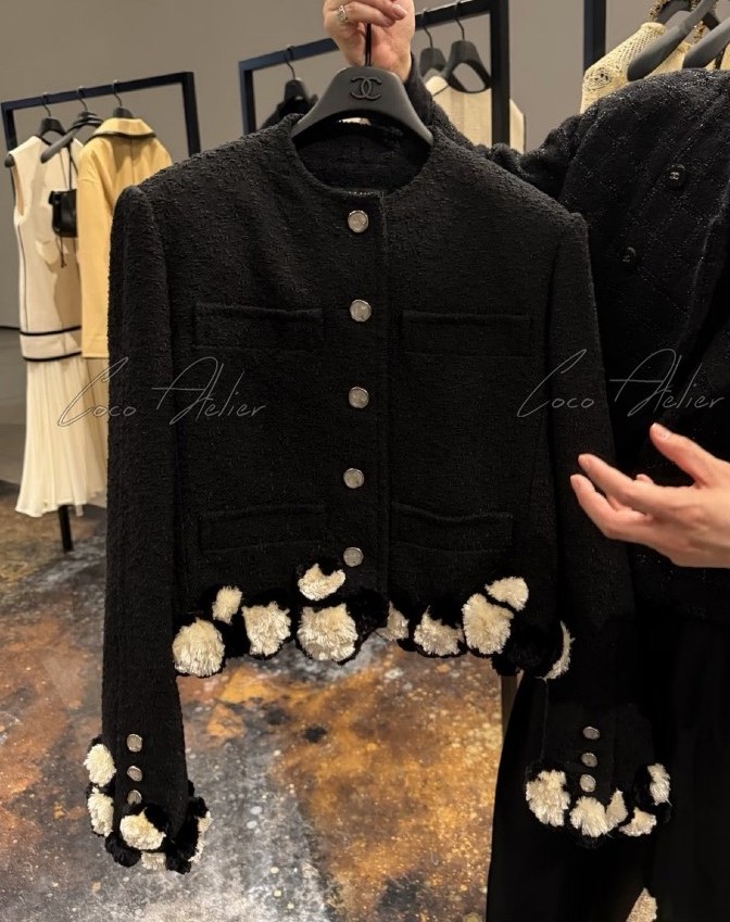 26Camellia Tweed Jacket