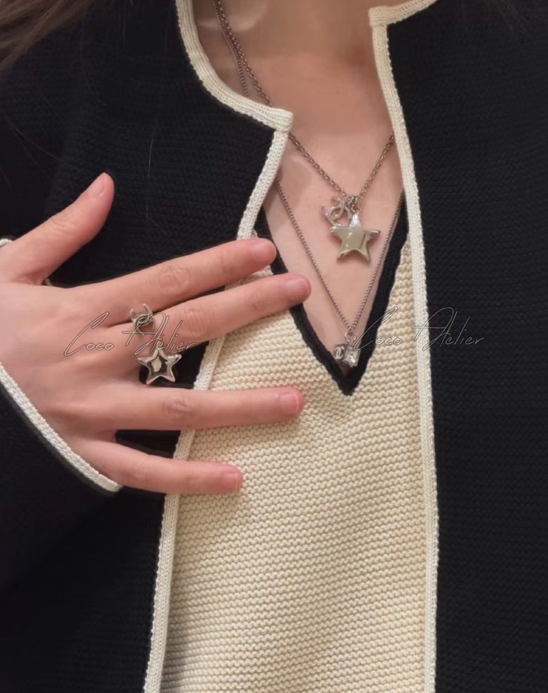 three-tiered ring