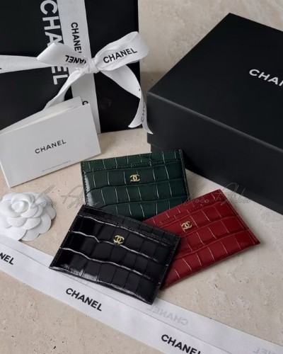 Crocodile card wallet