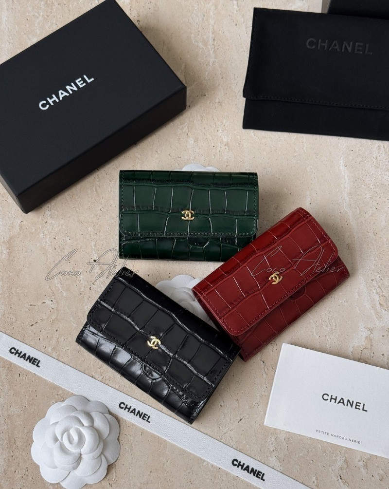Crocodile card wallet