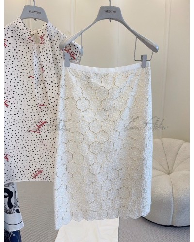 VT lace skirt