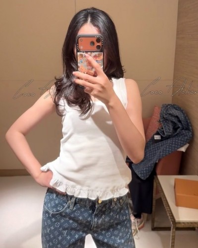 frill sleeveless shirt