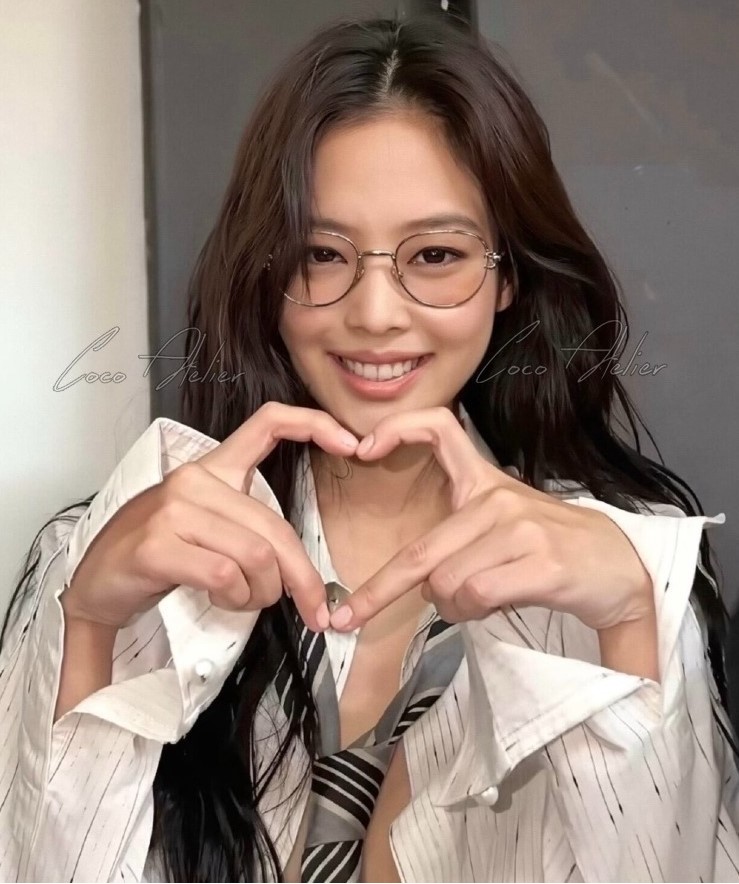 Jennie cc shirt