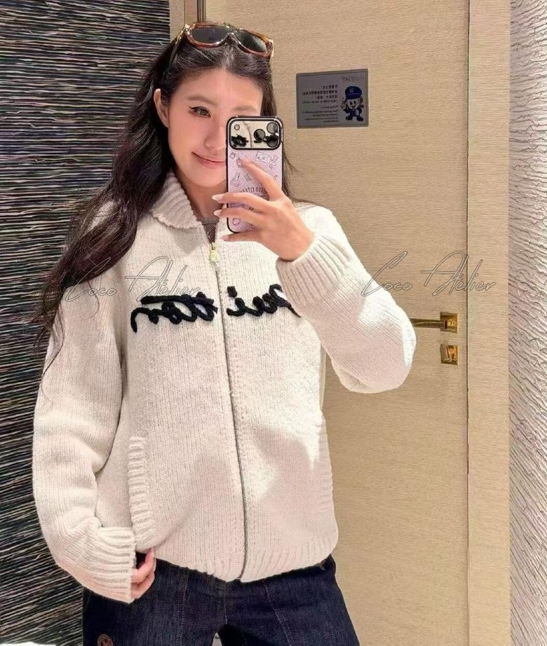 LV Knit zip-up