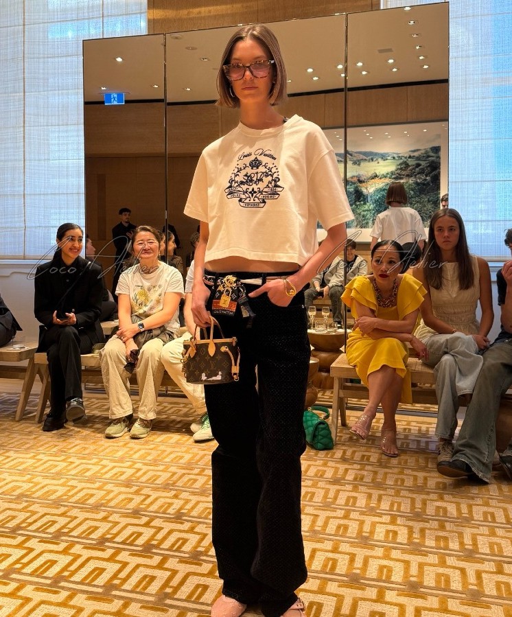 LV Cropped T-shirt