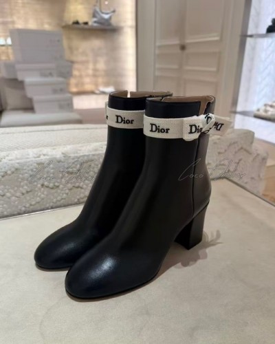 CD Ankle boots