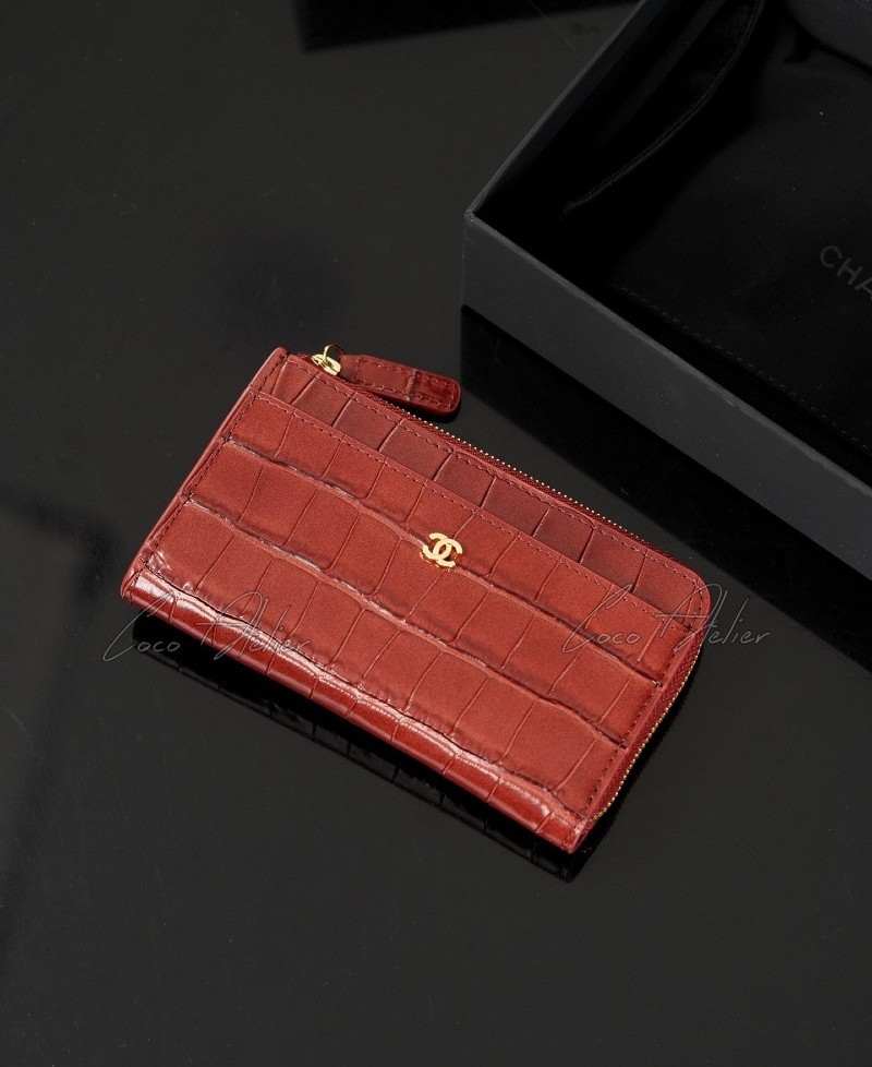 Crocodile card wallet