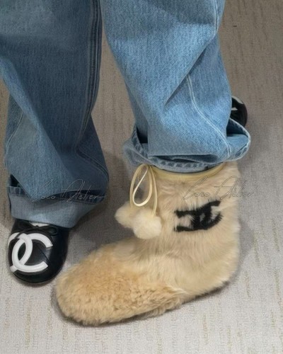 CC Shearling fur  boots